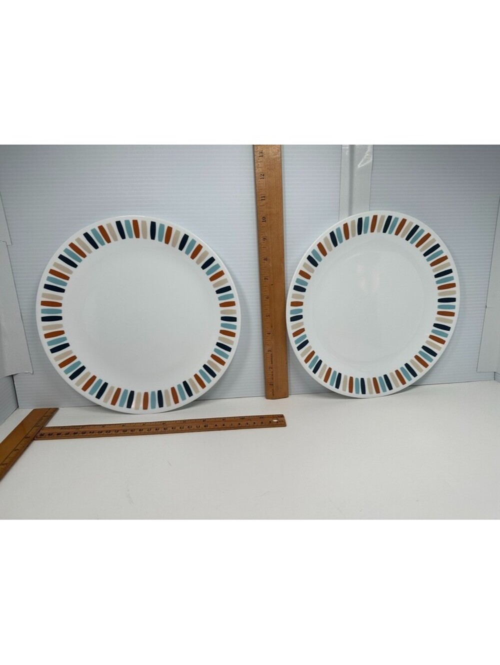 SET OF 2 CORELLE / CORNING LIVINGWARE PAYDEN 10 1/4" DINNER PLATES-STRIPED RIM